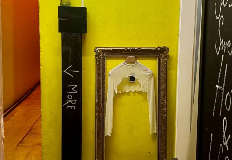 Store and gallery