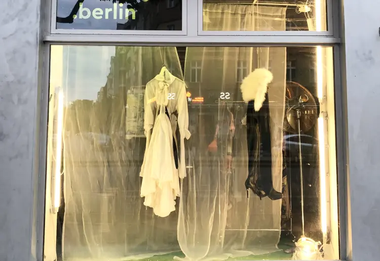 Store and gallery