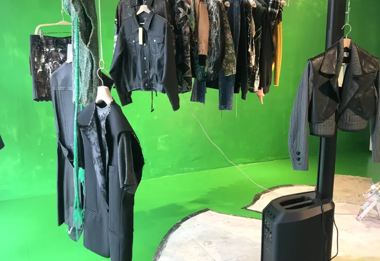 Store and gallery
