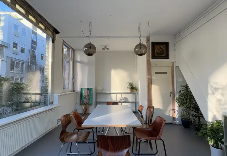 Pop-up / Showroom in De Pijp — Bright Front Room