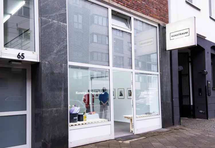 Zentral gelegene Ladenfläche, renommierter und qualitativ hochwertiger Kunstraum mit lokaler Bekannt