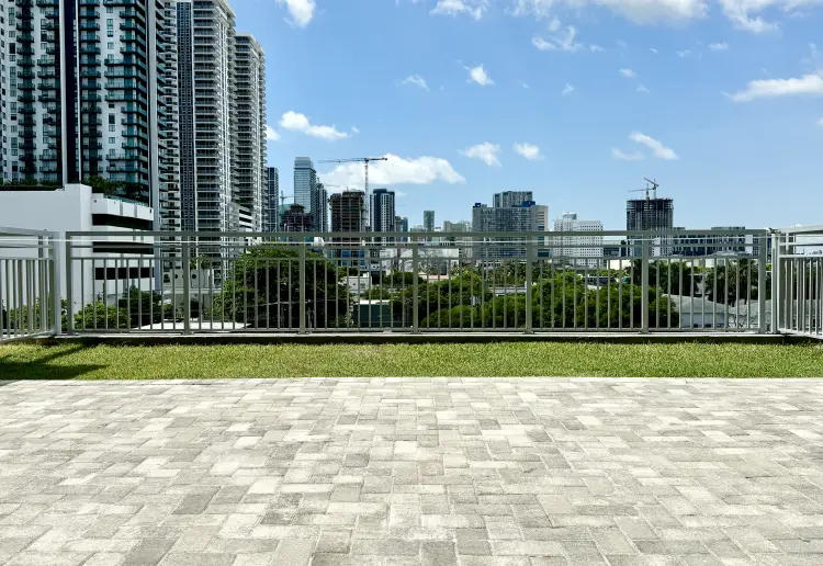 Daylight Loft Studio in Wynwood with Natural Light & Huge Outdoor Rooftop with Stunning city views