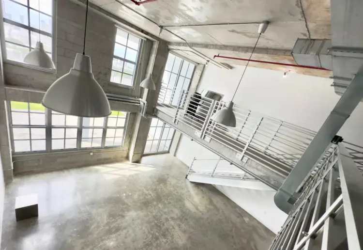 Daylight Loft Studio in Wynwood with Natural Light & Huge Outdoor Rooftop with Stunning city views