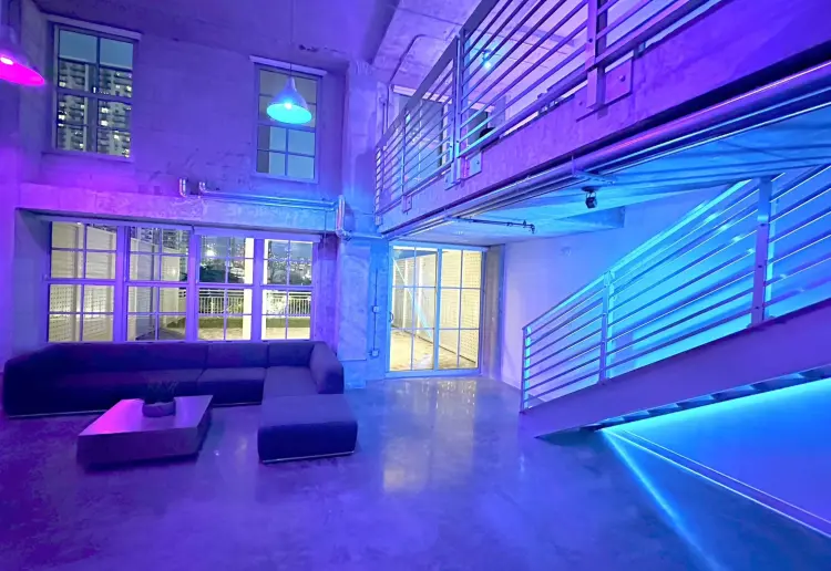 Daylight Loft Studio in Wynwood with Natural Light & Huge Outdoor Rooftop with Stunning city views