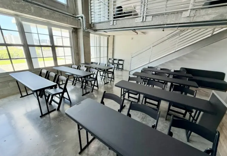 Daylight Loft Studio in Wynwood with Natural Light & Huge Outdoor Rooftop with Stunning city views