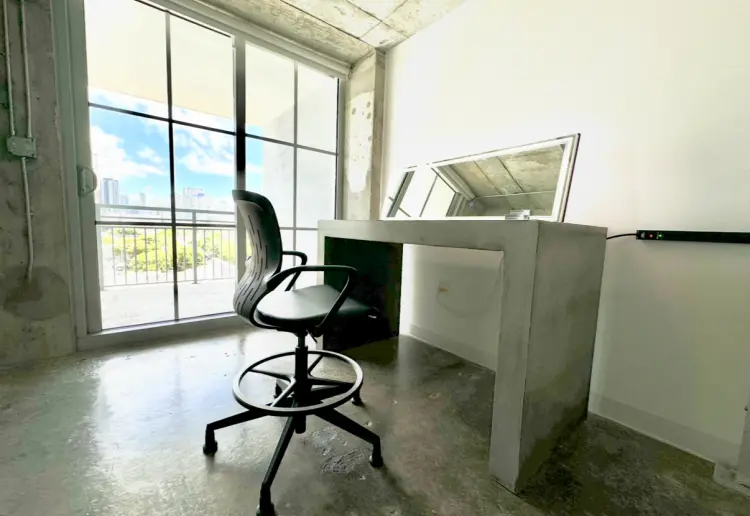 Daylight Loft Studio in Wynwood with Natural Light & Huge Outdoor Rooftop with Stunning city views