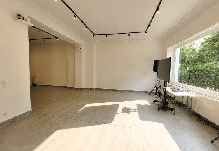 Versatile Art Space & Creative Hub Gallery