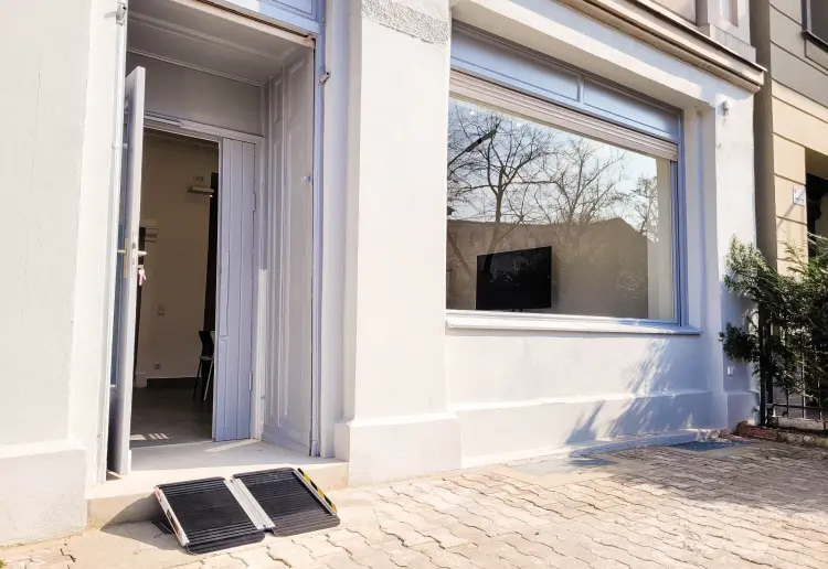 Versatile Art Space & Creative Hub Gallery