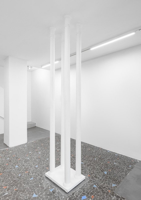 Galerie & Showroom à fort passage – Vitrines sur rue – Paris centre