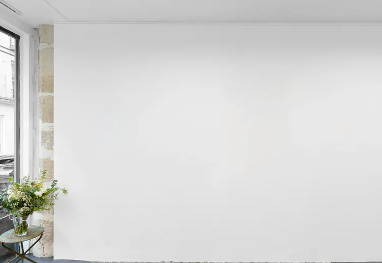 Galerie & Showroom à fort passage – Vitrines sur rue – Paris centre