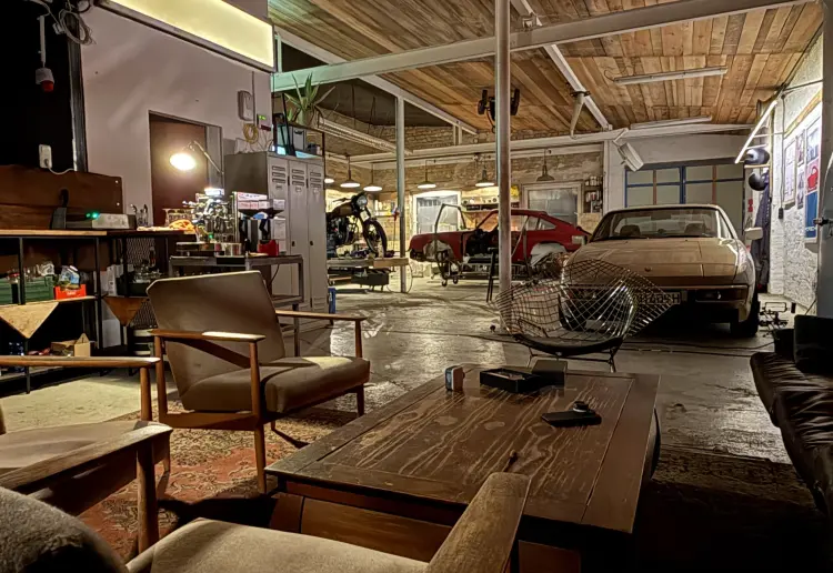 Race Car Garage