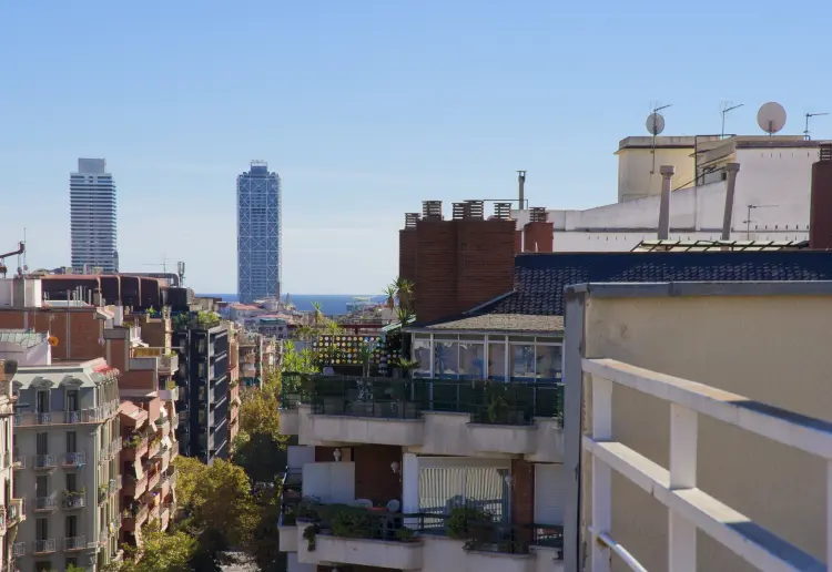 Ático junto a Sagrada Familia