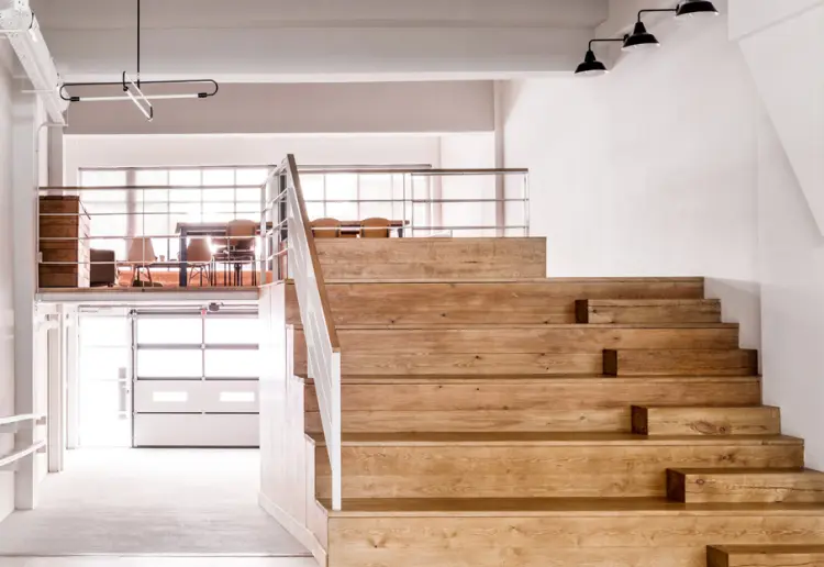 Nuevo espacio diáfano con luz natural y entrada para vehiculos
