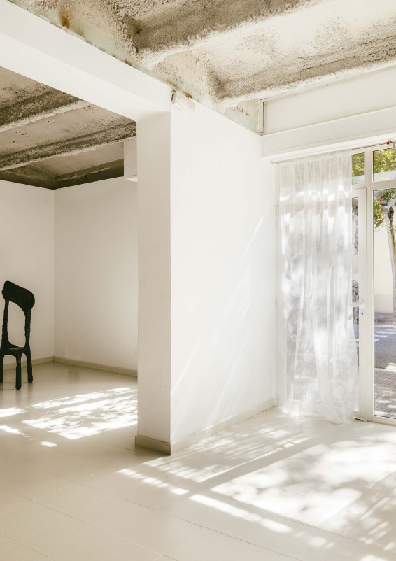 Espacio creativo multifuncional con luz natural , escaparate y patio privado