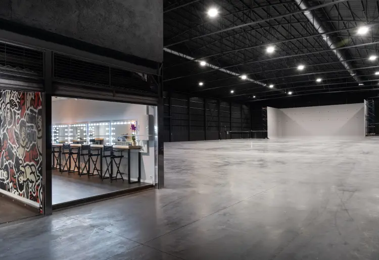 3.000 m2 of open-plan production space