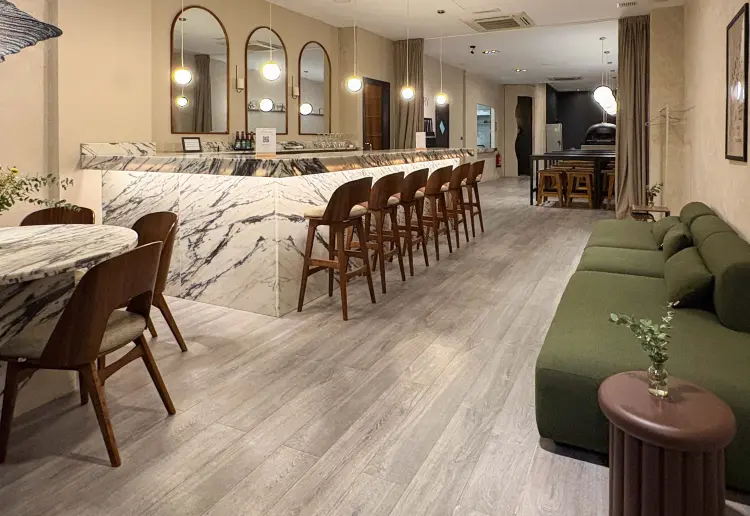 Modern Mediterranean-style restaurant in the heart of Valencia