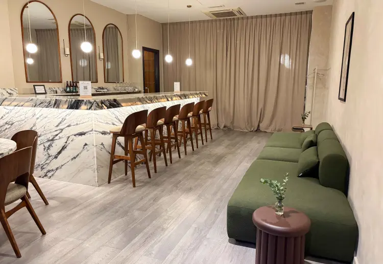 Modern Mediterranean-style restaurant in the heart of Valencia
