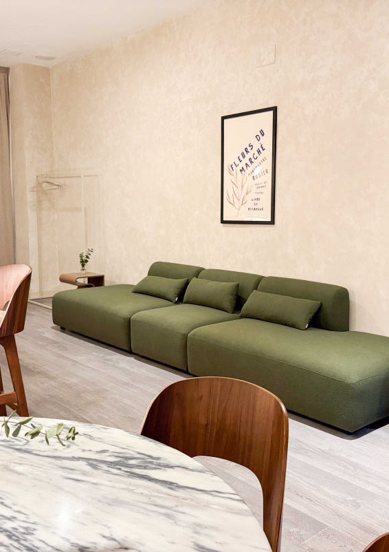 Modern Mediterranean-style restaurant in the heart of Valencia