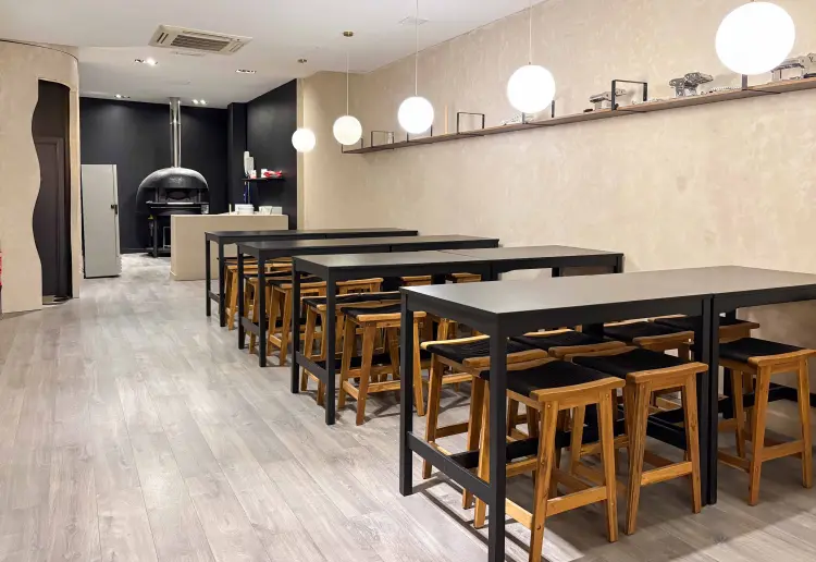 Modern Mediterranean-style restaurant in the heart of Valencia