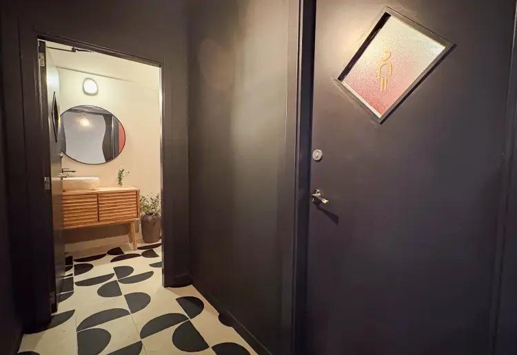Modern Mediterranean-style restaurant in the heart of Valencia