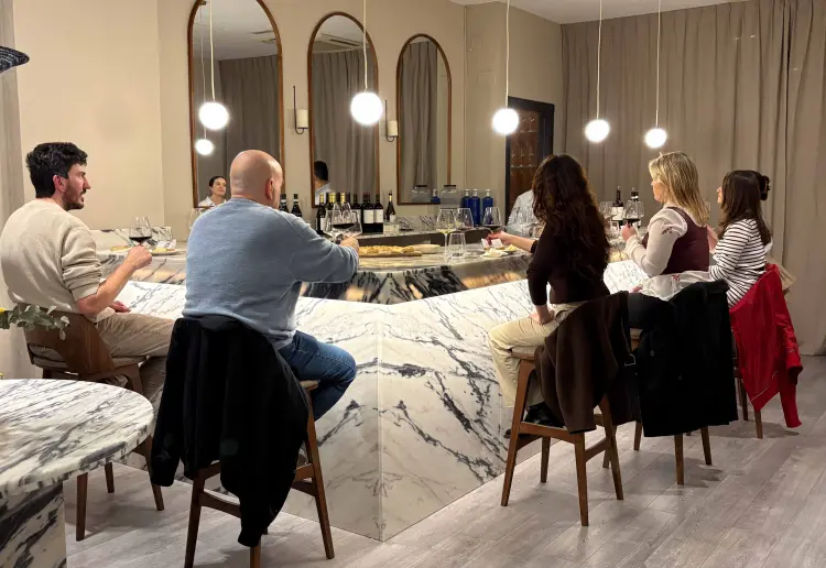 Modern Mediterranean-style restaurant in the heart of Valencia