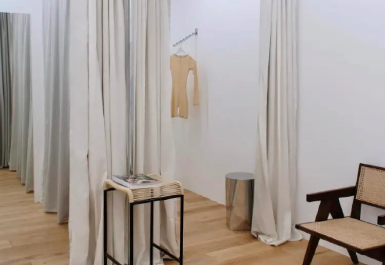 Boutique Showroom - Hausmanian style Le Marais Paris