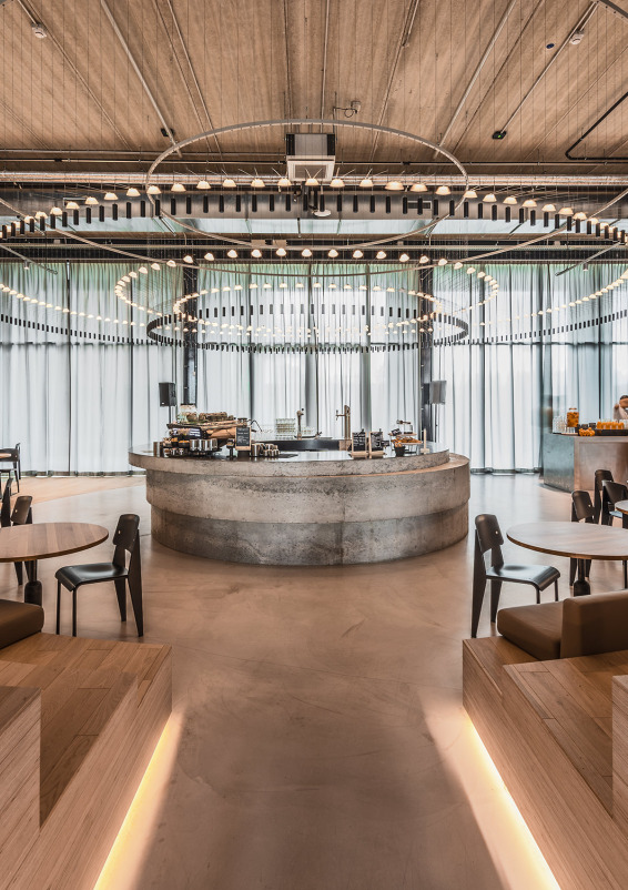 Modern & industrial eventspace in the Houthavens