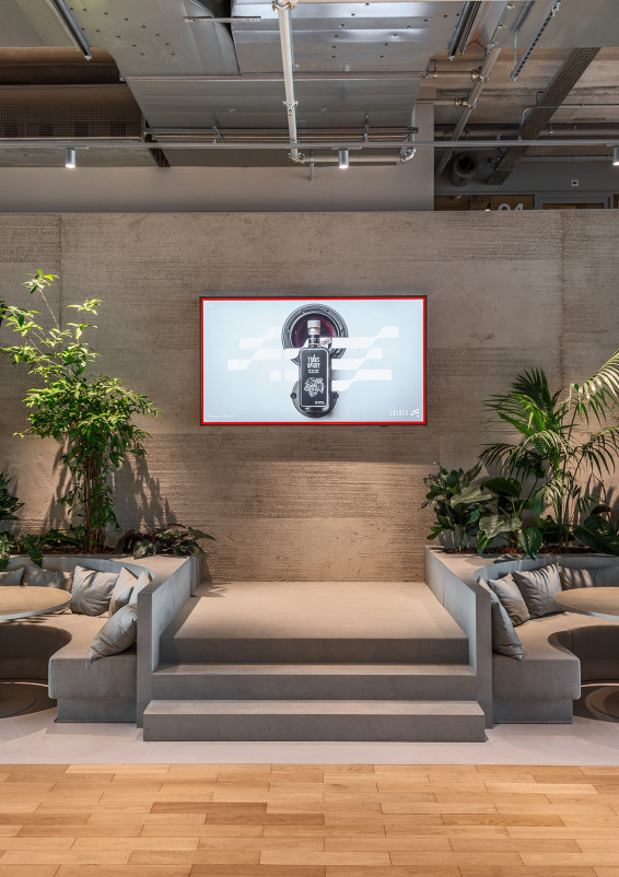 Modern & industrial eventspace in the Houthavens