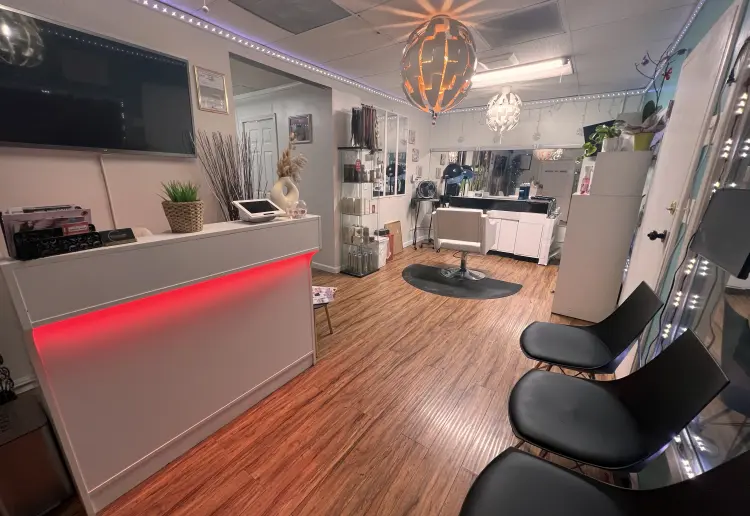 Retail Space for Even Sale or Photo Shut or Meeting