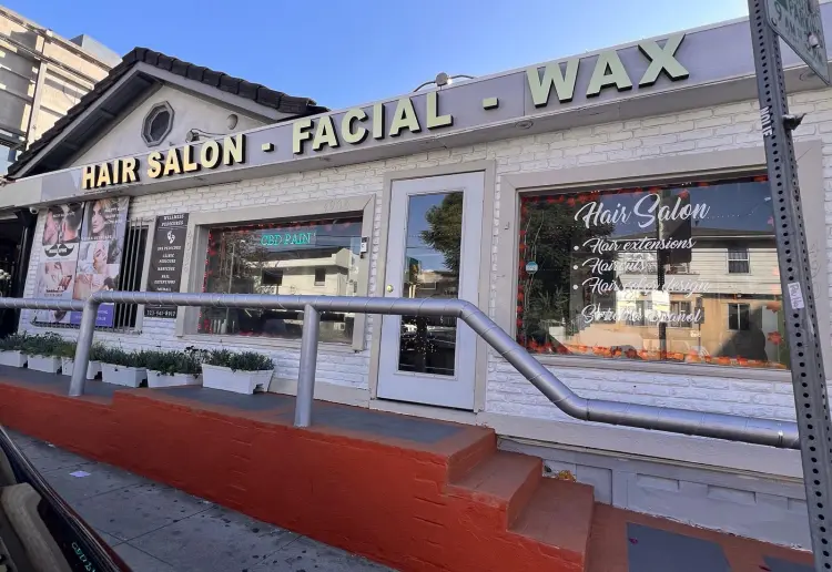 Retail Space for Even Sale or Photo Shut or Meeting