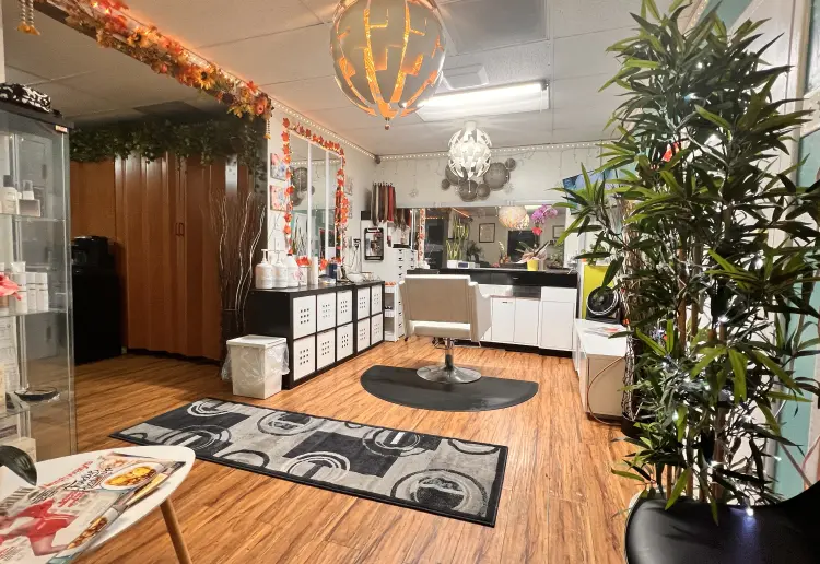 Retail Space for Even Sale or Photo Shut or Meeting