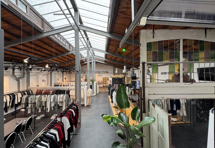 Vielseitiger Fashion Showroom in Düsseldorf – ideal für Pop-Ups, Brand Activations & Retail