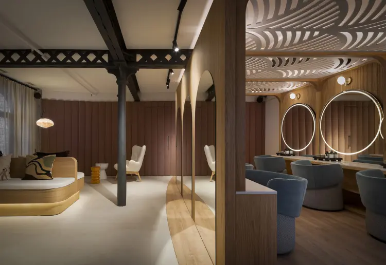 Glow Room at Juno House – Space for Pop Ups & Events
