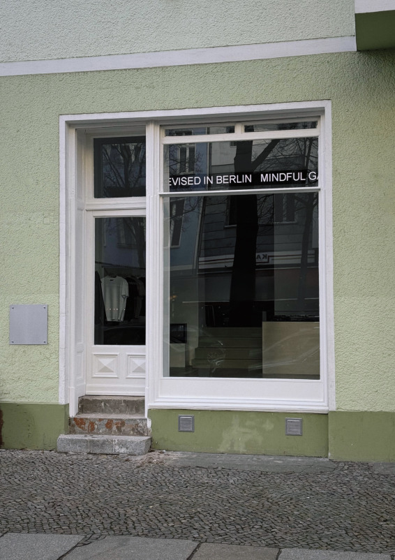 Brutalist 70qm Store – Torstrasse, Mitte