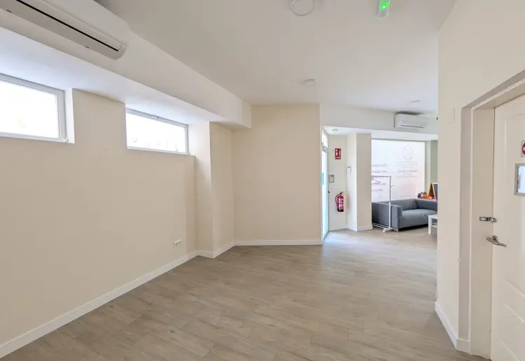 Sala multiusos enfocada eventos infantiles, familiares y profesionales