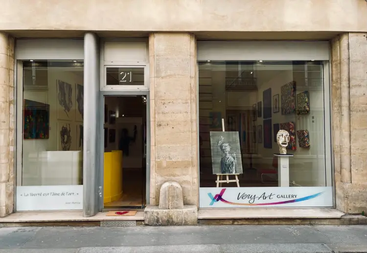 FASHION WEEK READY — GALLERY SPACE FOR RENT — LE MARAIS, PARIS 3