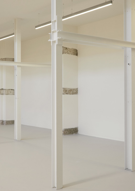 320 sqm event space and photo studio in the center of Milan