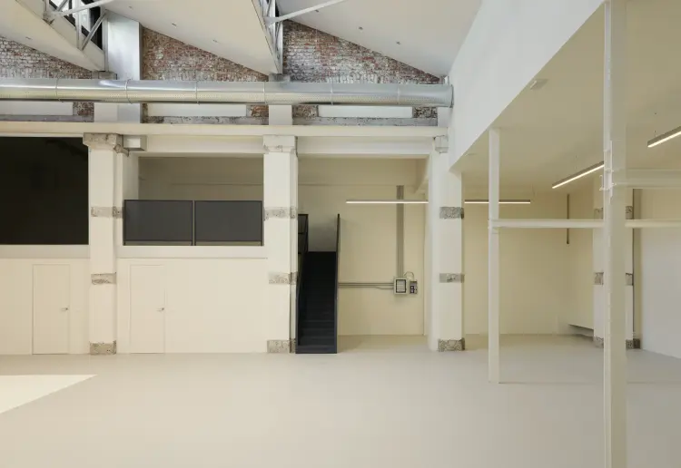 320 sqm event space and photo studio in the center of Milan
