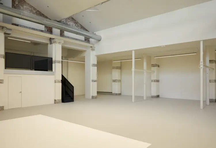320 sqm event space and photo studio in the center of Milan