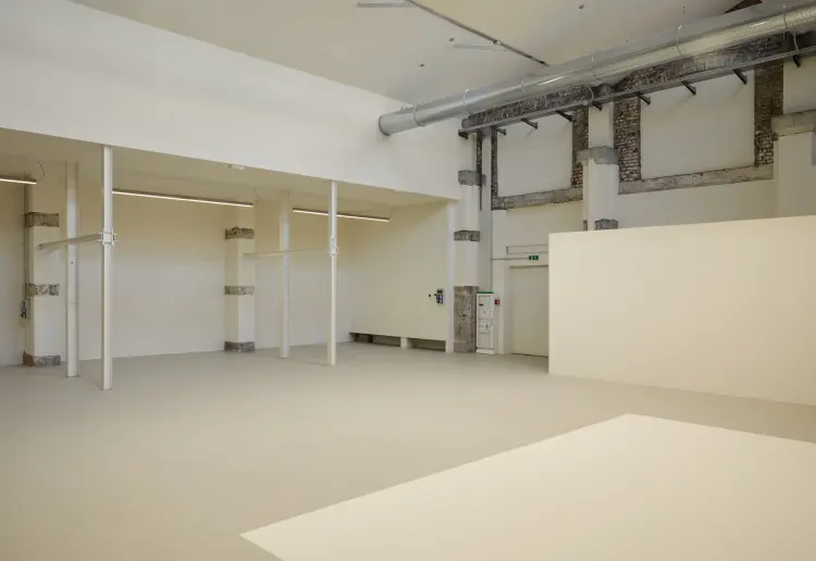 320 sqm event space and photo studio in the center of Milan