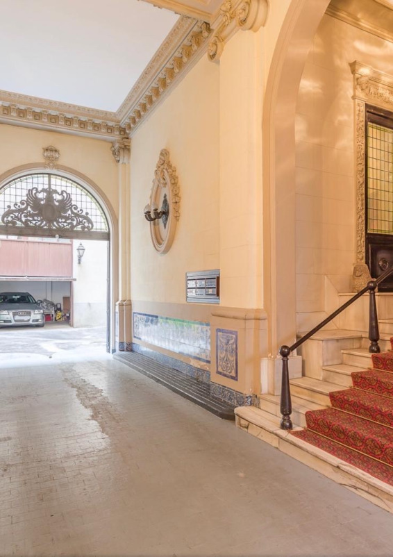Private 18th-century aristocratic palace in the heart of Madrid’s historic center