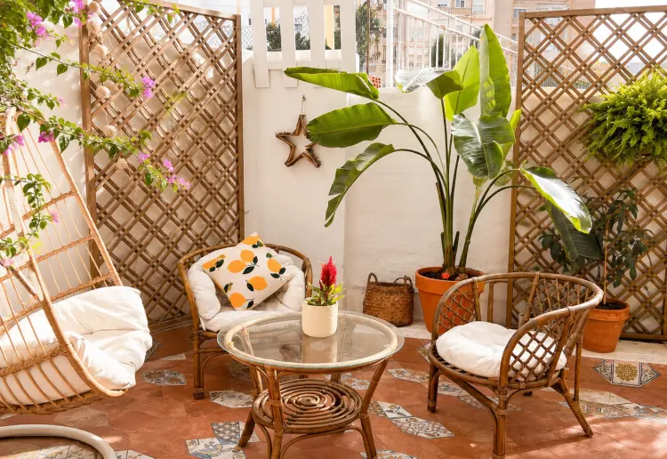 Cocina luminosa con terraza en centro de Valencia