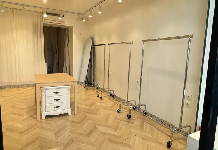 Le Marais Showroom - Pop up Store