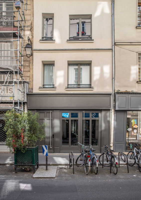 RETAIL - SHOWROOM - 50m2