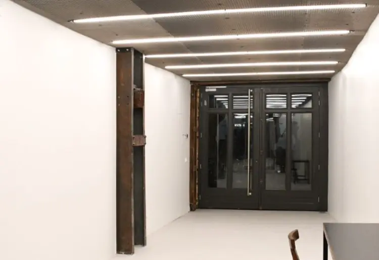 RETAIL - SHOWROOM - 50m2