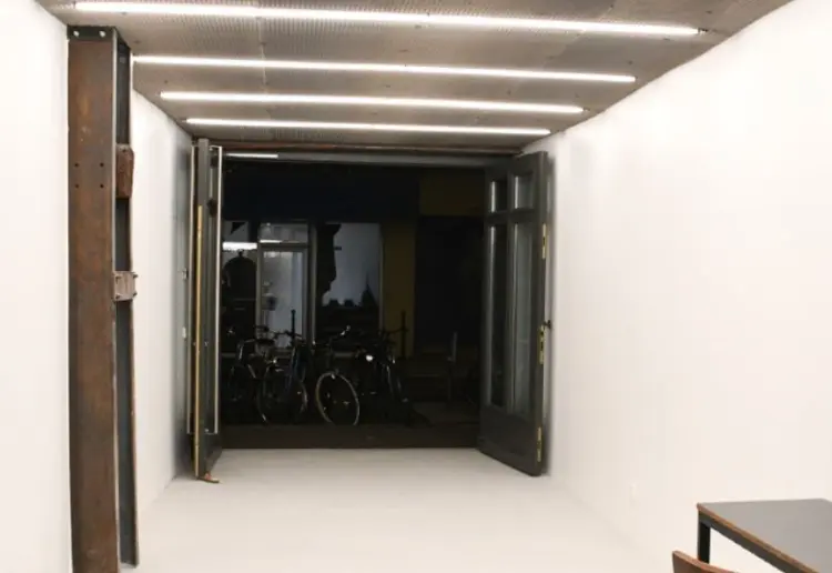 RETAIL - SHOWROOM - 50m2