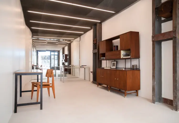 RETAIL - SHOWROOM - 50m2