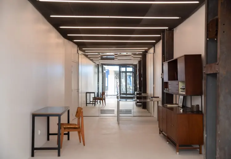 RETAIL - SHOWROOM - 50m2