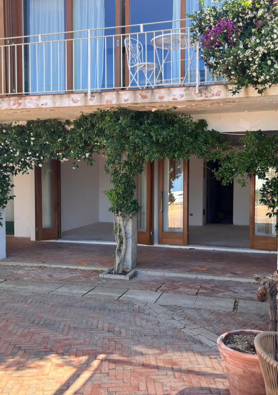 Temporary Shop / Pop-Up Store fronte mare a Porto Rotondo con spazio esterno