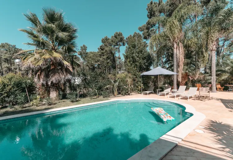Caparica Beach House with Pool - Casa bonita